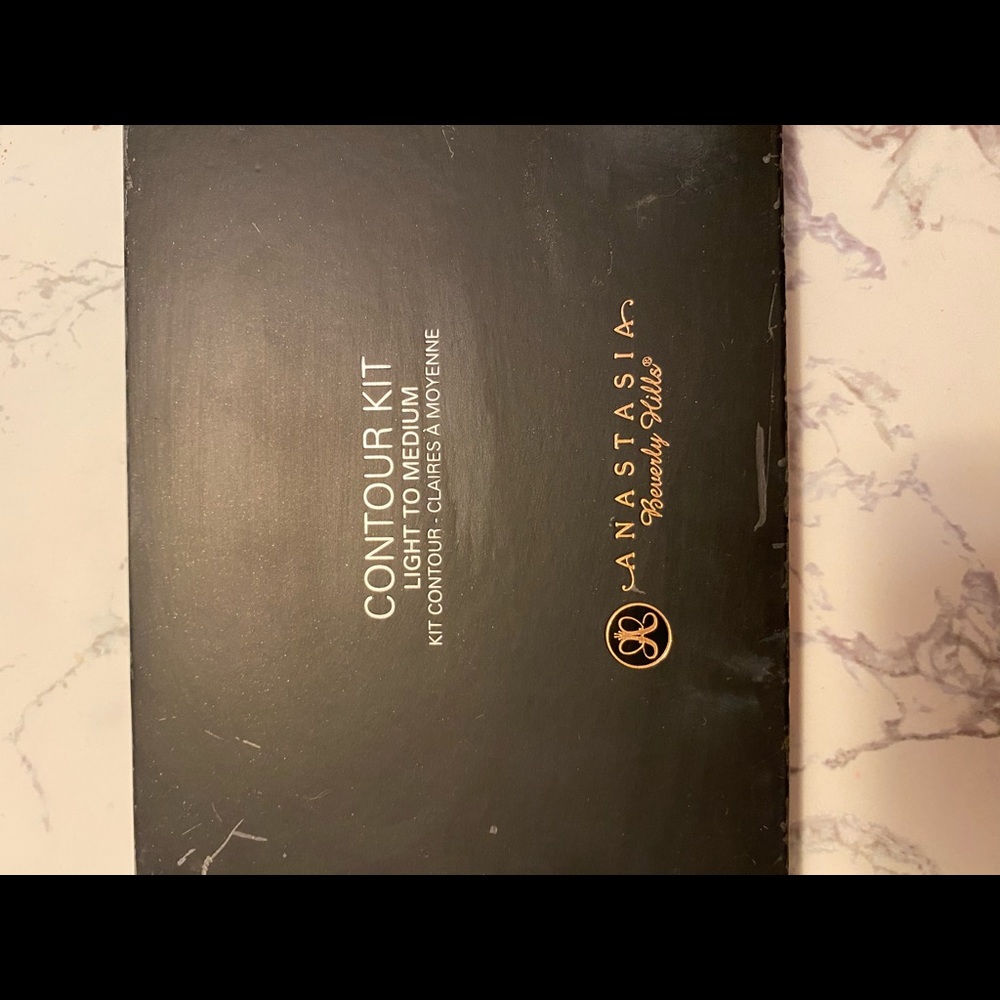 Anastasia Beverly Hills powder contour palette